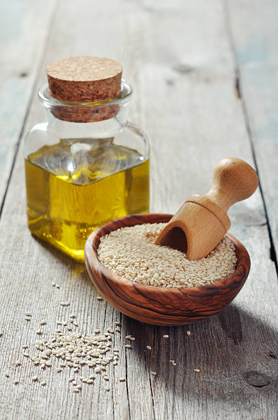 Wood Pressed White Sesame Oil In Tin Can